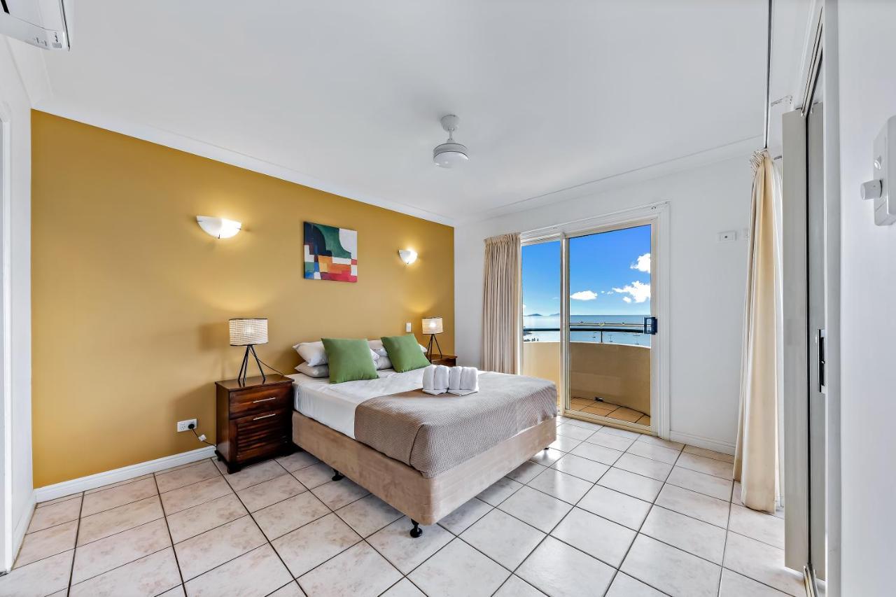 Ferienwohnung Magnificence At Airlie Airlie Beach Exterior foto