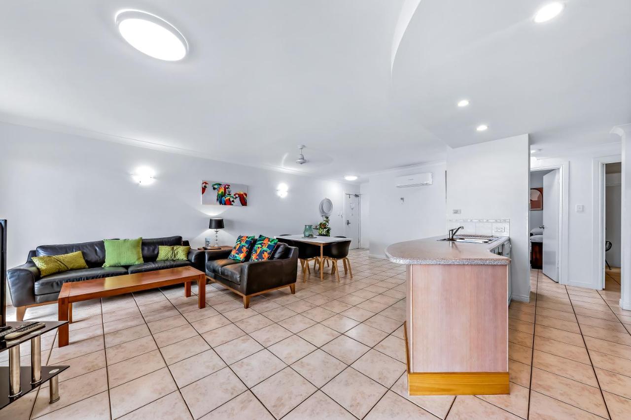 Ferienwohnung Magnificence At Airlie Airlie Beach Exterior foto