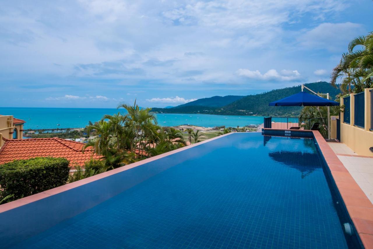 Ferienwohnung Magnificence At Airlie Airlie Beach Exterior foto
